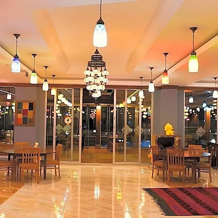 호텔 Pamukkale Whiteheaven 4*